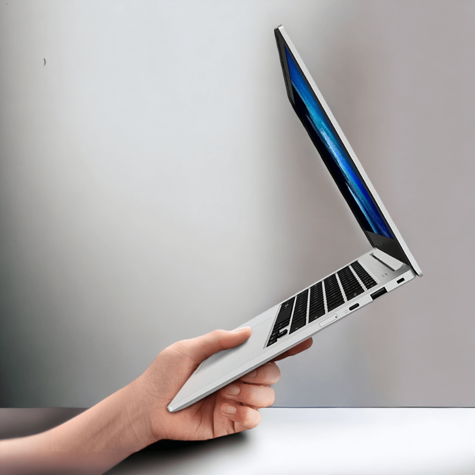 Samsung NP340XLA-KA6US - laptop for under 200 Image 3
